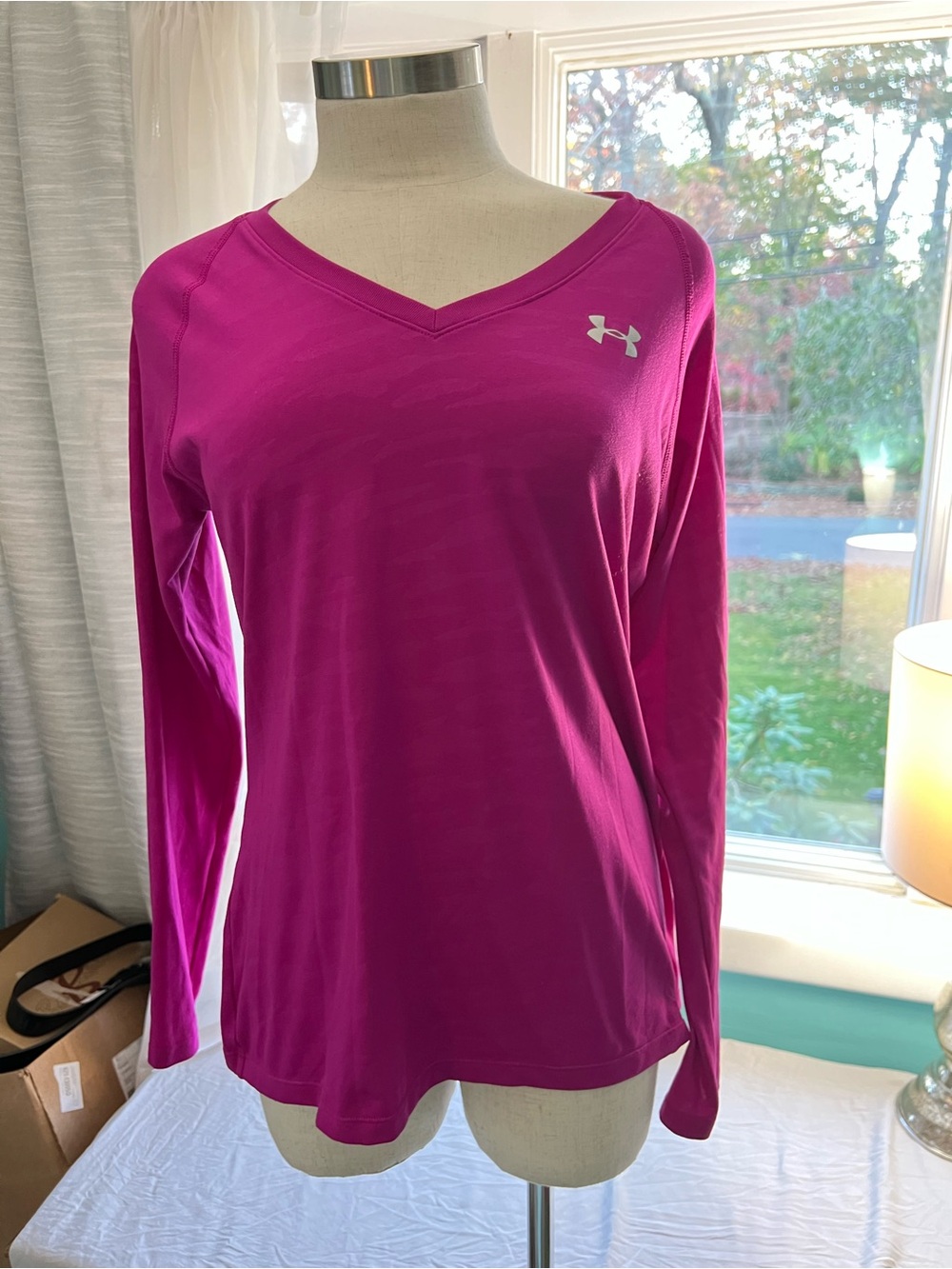 Under Armour Women's Long Sleeve V-Neck Top - Magenta